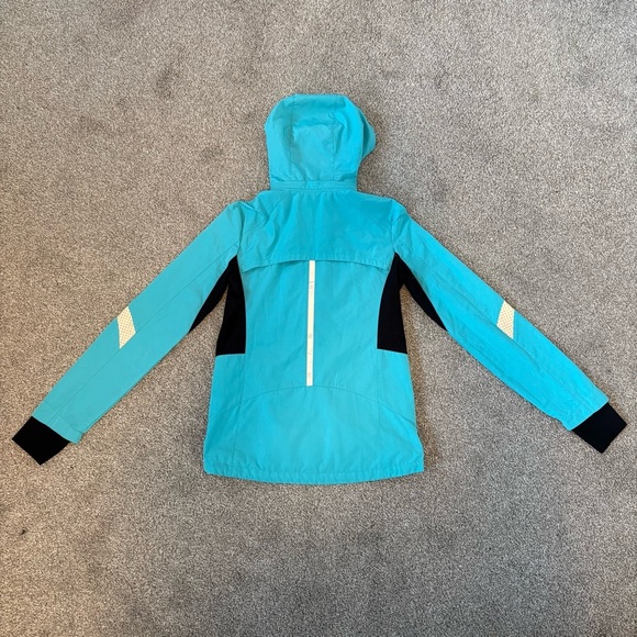 Running Room Jacket - Size Small - Picture 14 of 14